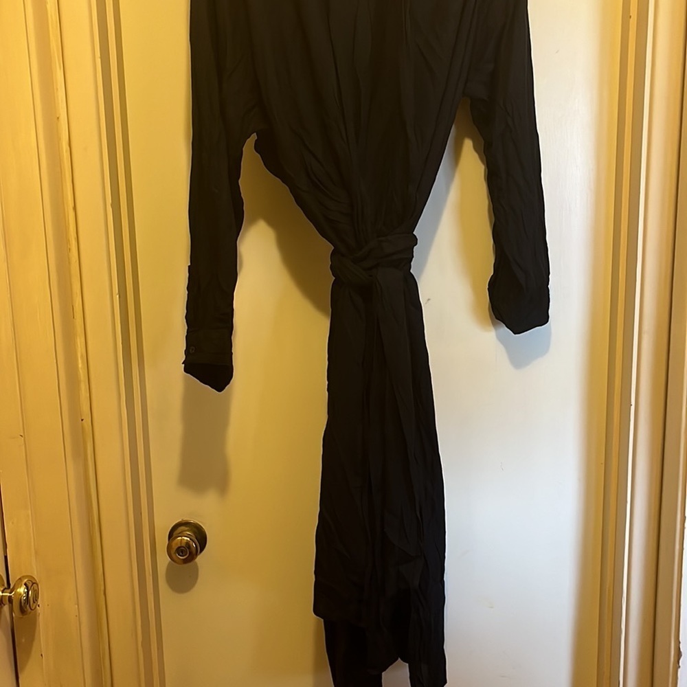 Ashley Stewart size 24 black 100%Viscose slit sides long sleeve wrap. NWOT - Picture 2 of 10